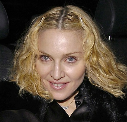 madonna plastic surgery Madonna dines at Scott's Restaurant in London on Wednesday with designer Stella McCartney_20071107.png