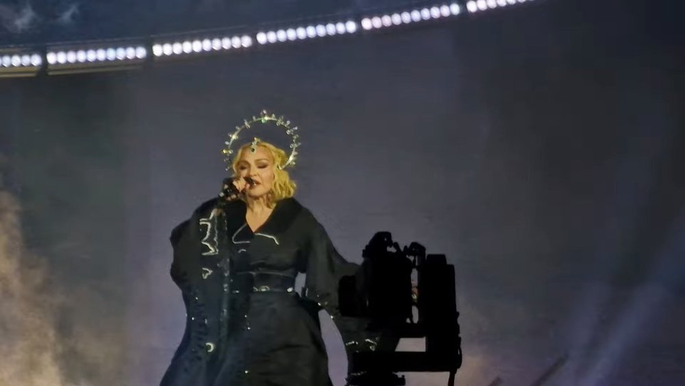 Madonna - Nothing Really Matters (Live in Antwerp 21.10.2021).mkv_20231027_102305.515.jpg